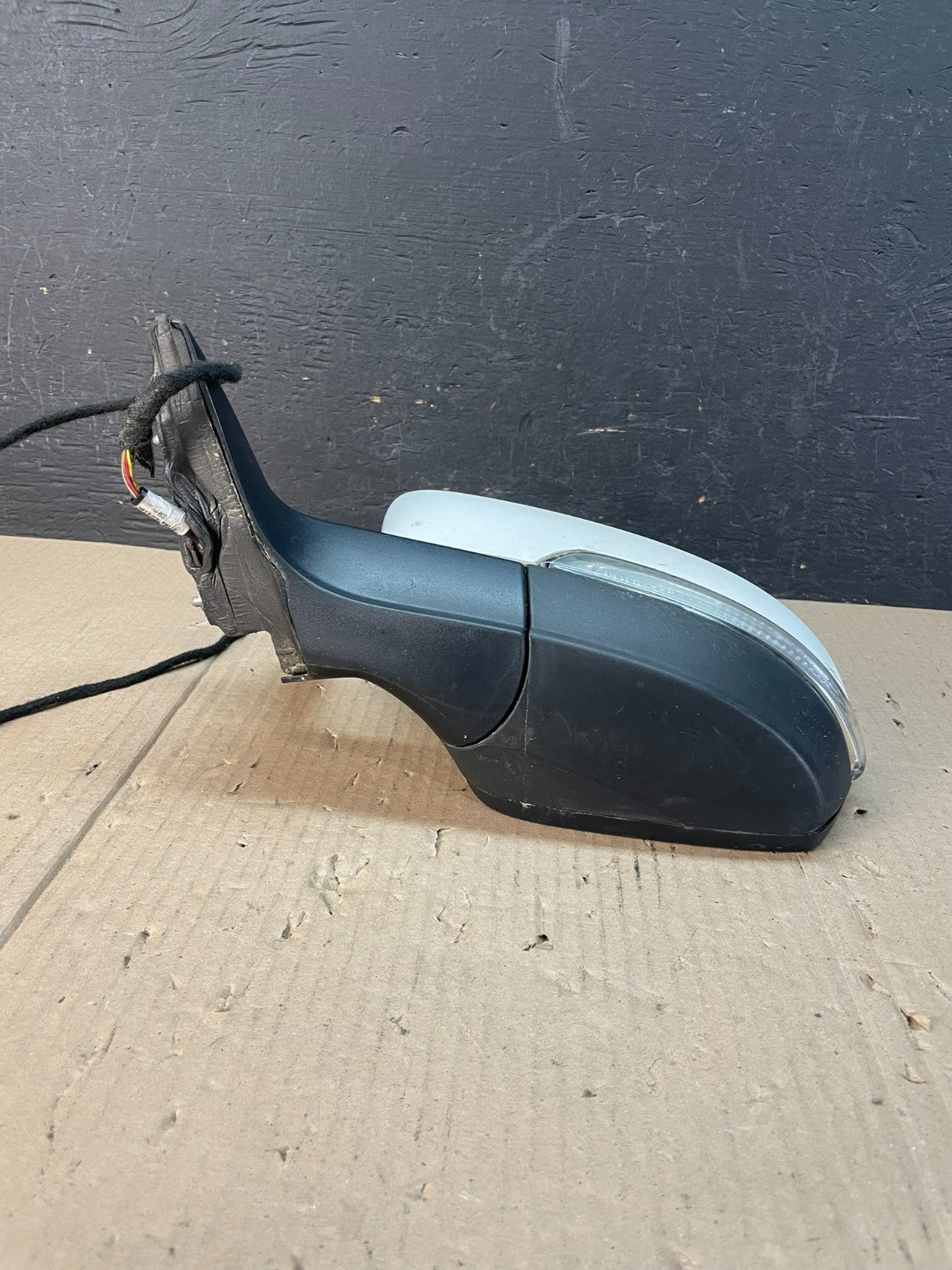 2012 to 2016 Volkswagen Passat Left Driver LH Turn View Door Mirror AD8685 DW3