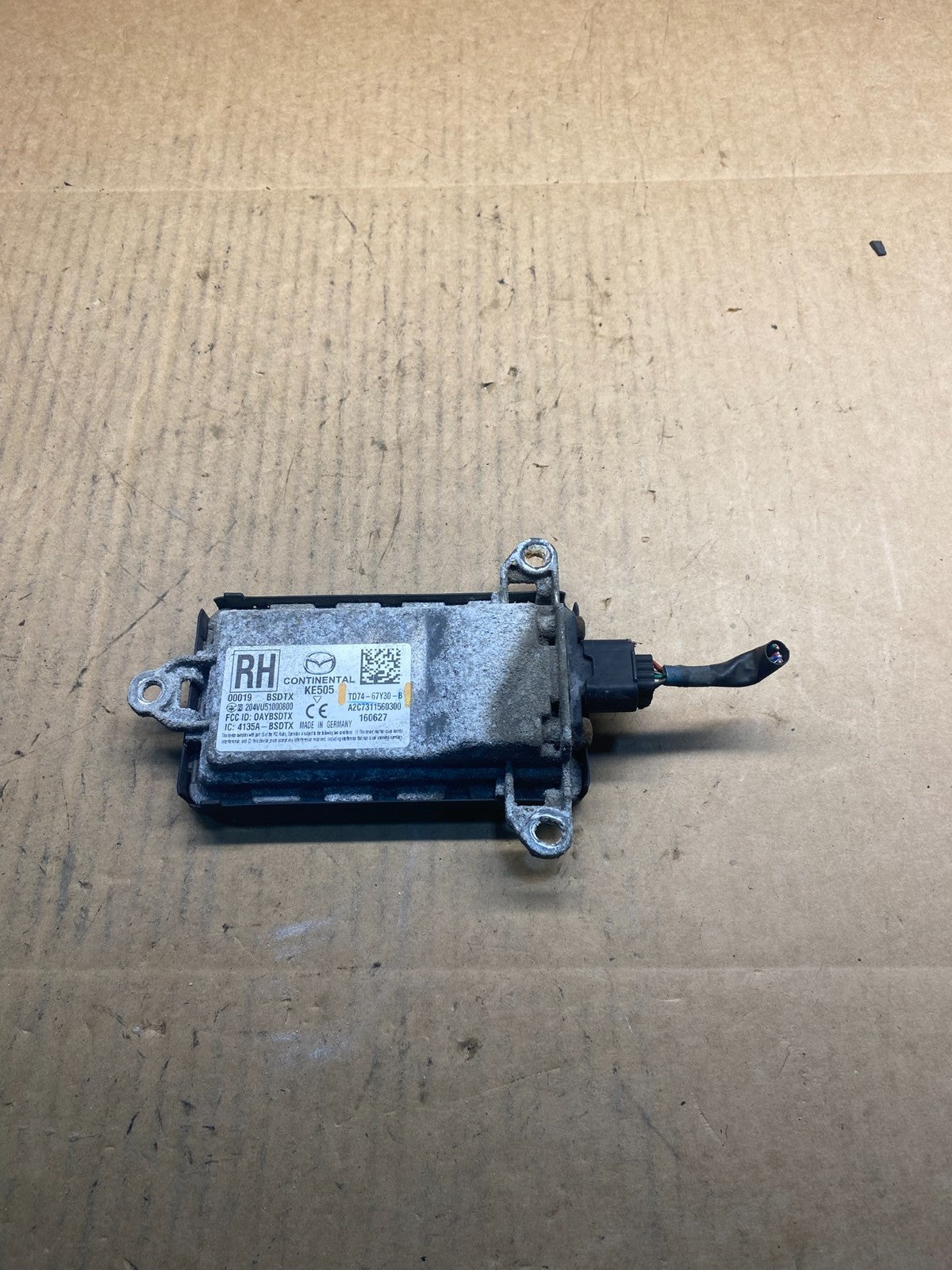 2008 to 2015 Mazda CX9 CX-9 Right Passenger Blind Spot Sensor Module ac4201 DG1