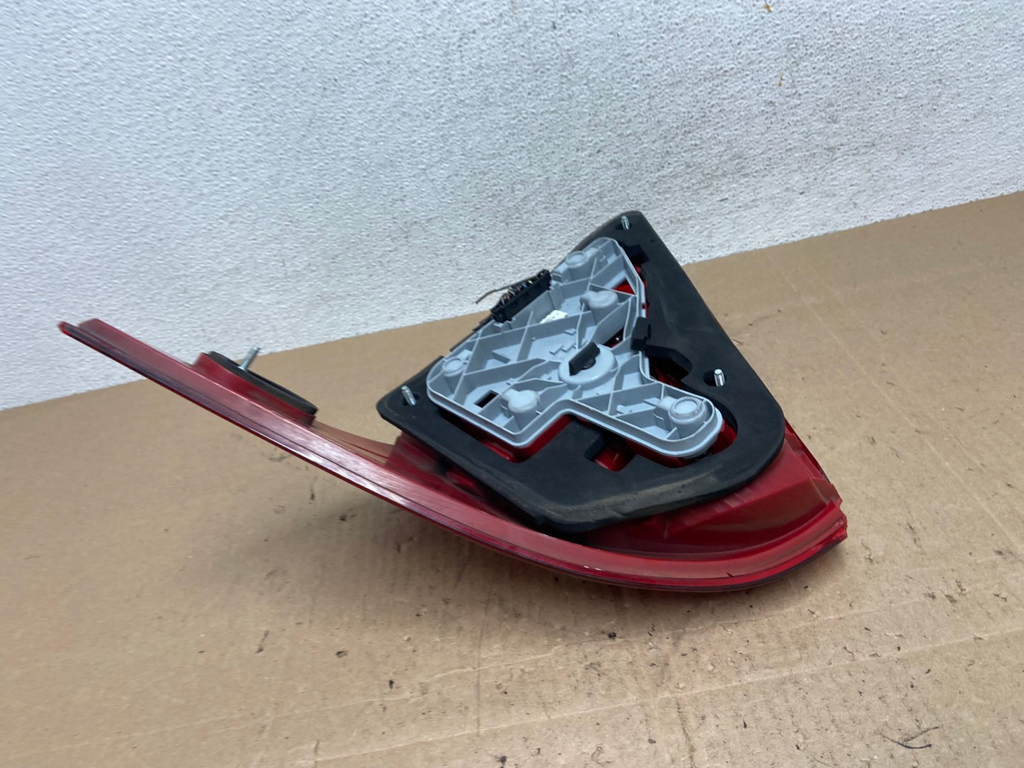 2005-2007 Mercedes-Benz C230 C240 W203 C-Class Left Driver Tail Light AE6433 LK5