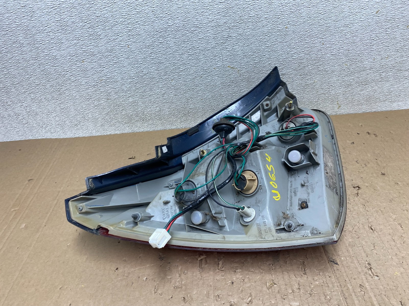 2004 2005 2006 2007 2008 Nissan Maxima Right Passenger Tail Light U0654 DW7