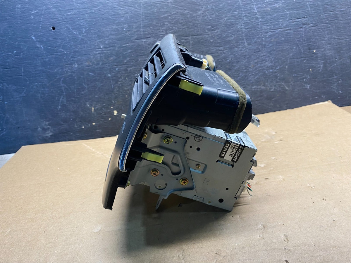 2002 to 2003 Lexus ES330 Es300 Radio Screen Receiver CD Air Vent AI0140 DW1