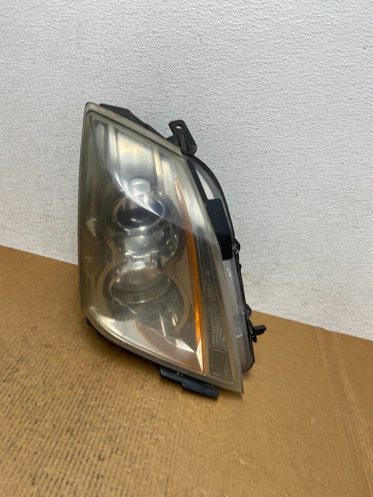 Halogen 2008 to 2014 Cadillac CTS Headlight Right Passenger Rh AE0463 DW0