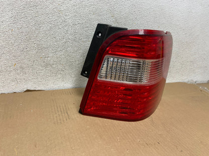 2005 2006 2007 Ford Freestyle Right Passenger RH Tail Light AH3001 DG1