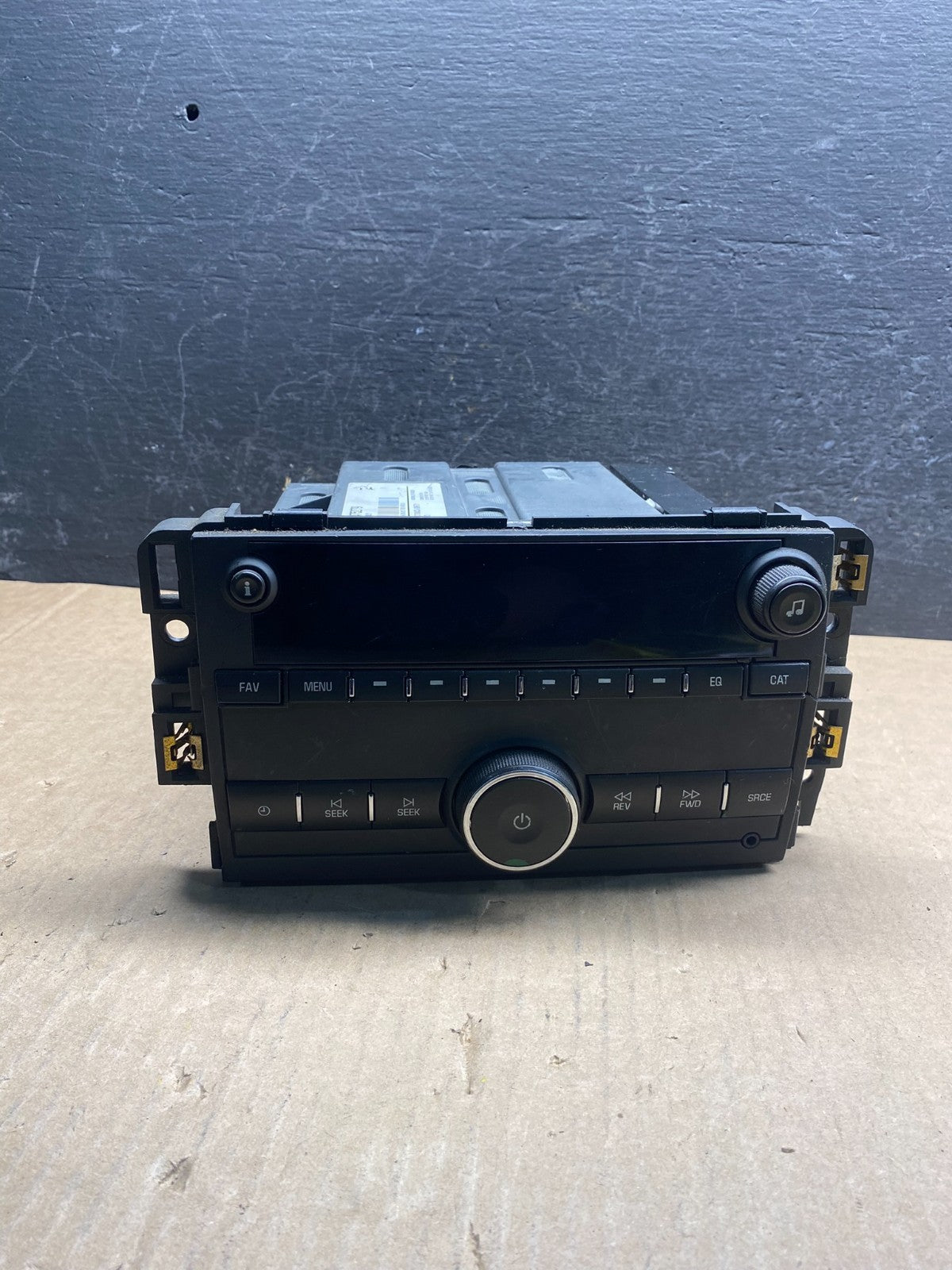 2015-2024 Chevrolet Express GMC Savana Radio AM FM mp3 Aux Input ae7898 DG0