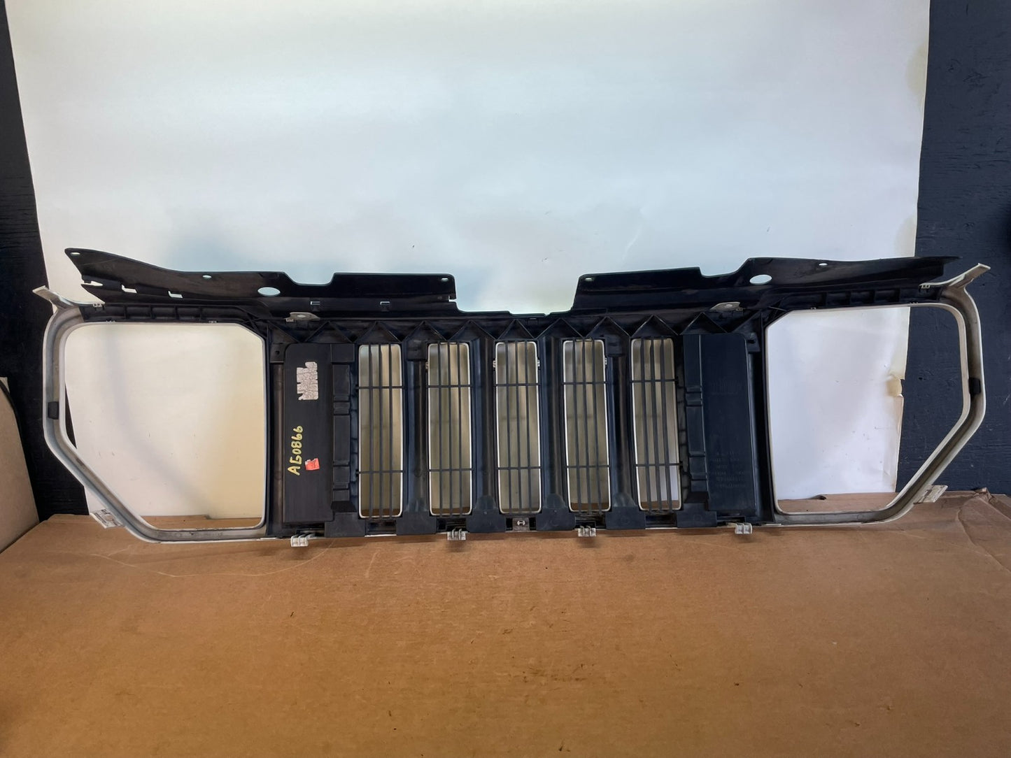 2008 to 2012 Jeep Liberty Front Upper Grill Grille AG0866 DG3