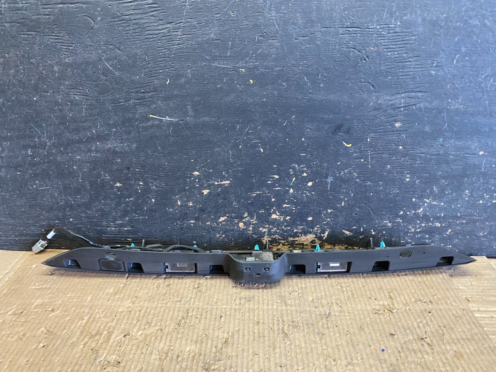 2020 to 2022 Ford Explorer Rear Tailgate Gate Trim Molding W/Camera OEM X0016 DG6
