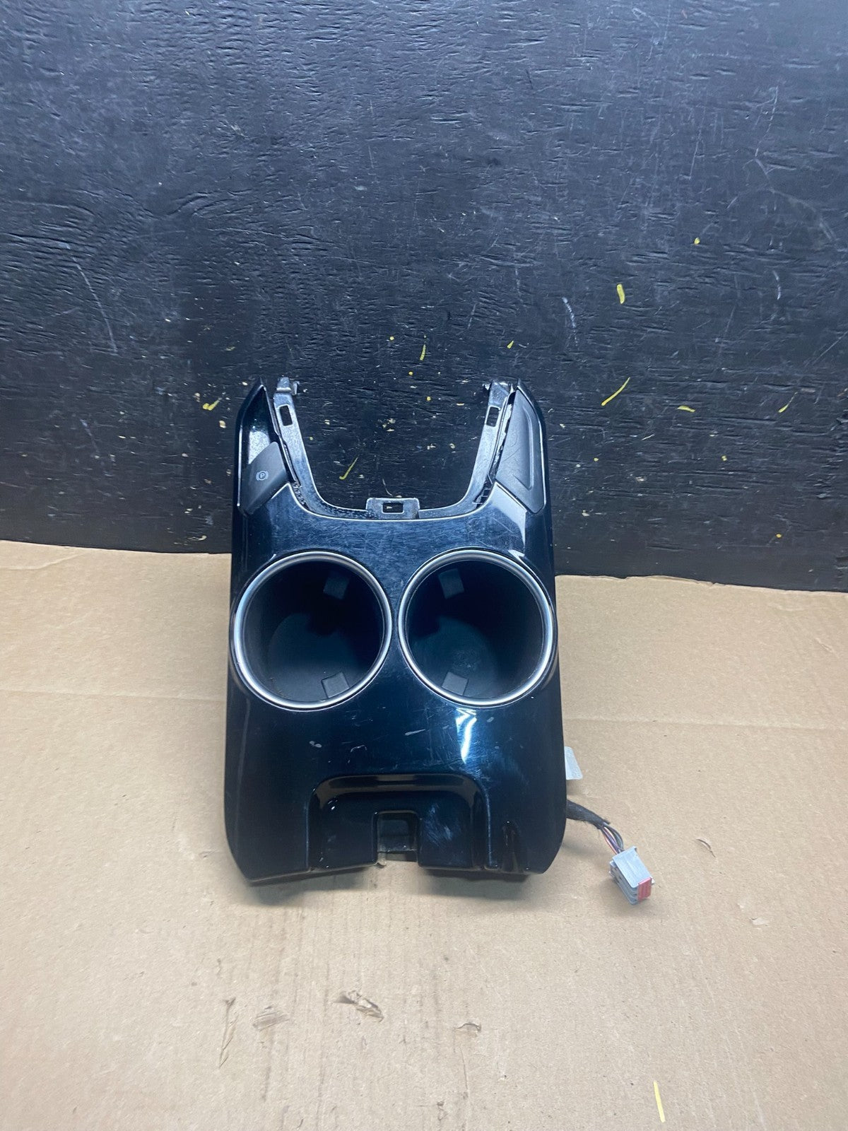 2013 to 2016 Ford Fusion Front Center Console Cup Holder Cupholder OEM t1880 DG0