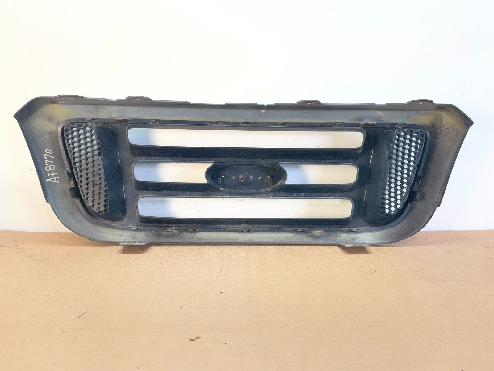 2004 to 2005 Ford Ranger Front Upper Grill Grille AF8770 DG3