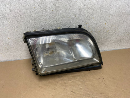 1997-1999 Mercedes W140 S320 S500 Right Passenger Side Headlight AH9389 DG0