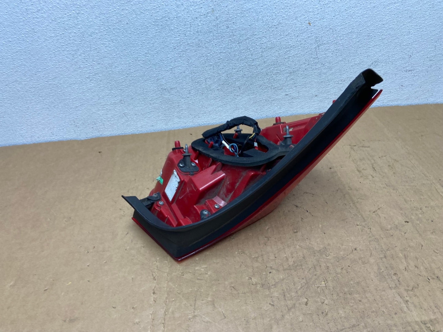 No Led Trim 2013-2015 Chevrolet Malibu Right Passenger Side Tail Light AD1343 LK5