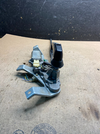 2005 to 2009 Subaru Legacy Outback Rear Windshield Wiper Motor z8737 DG4