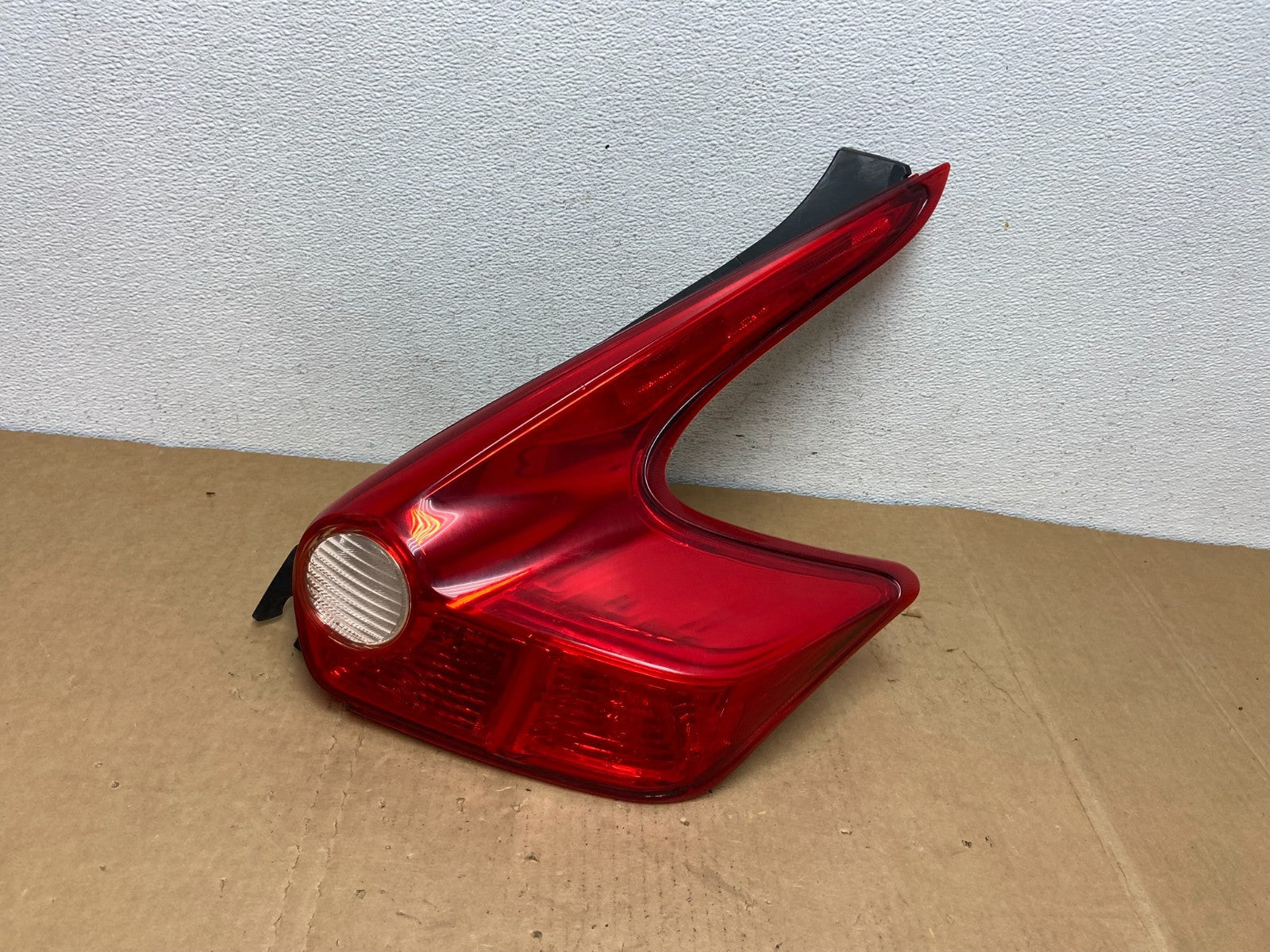 2011 to 2014 Nissan Juke Right Passenger RH Side Tail Light AC8498 DW0