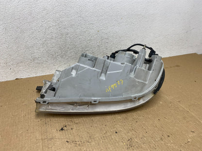 2002 to 2005 Kia Sedona Right Passenger RH Side Headlight AF9827 DW7