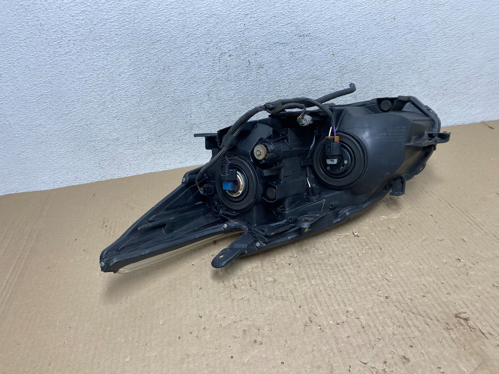 2010 - 2011 Toyota Prius Right Passenger Rh Halogen Headlight AE9759 DW5