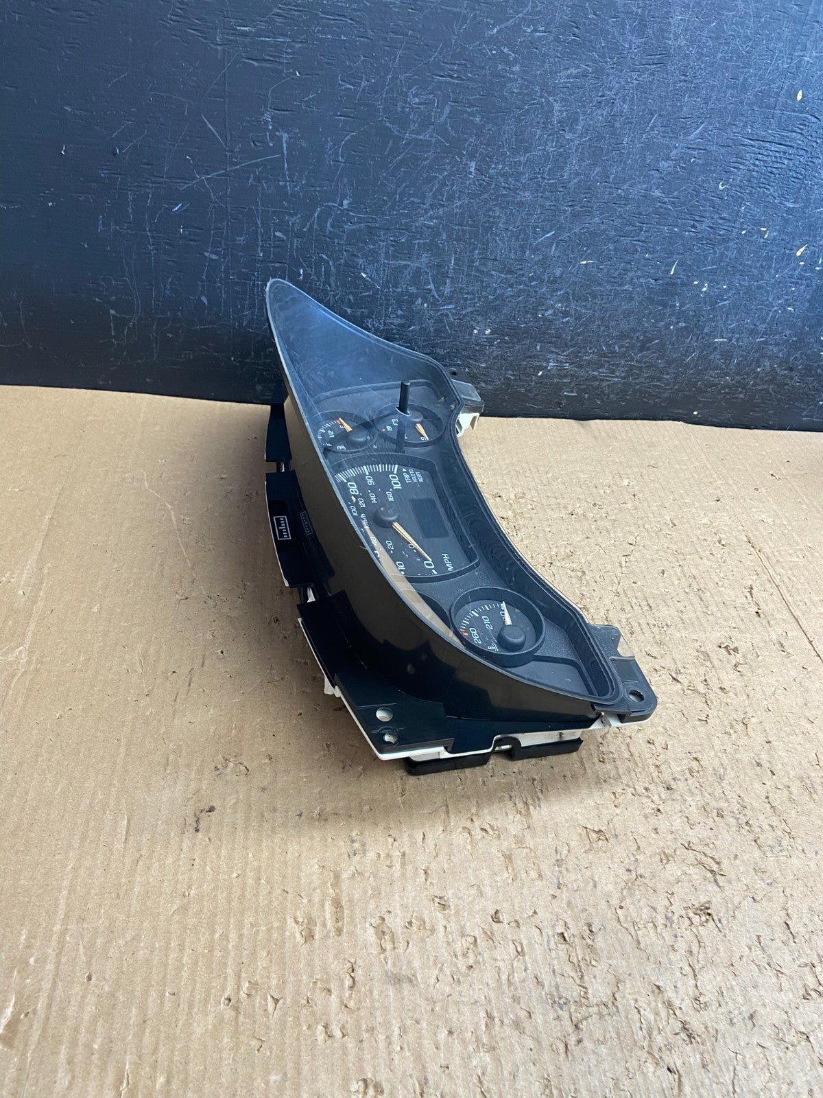 2004 to 2007 Chevrolet Express Speedometer Cluster Gauge AF1598 DG1