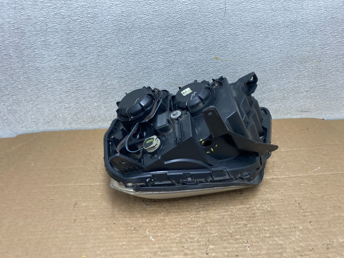 2010 to 2015 GMC Terrain Halogen Passenger Right Rh Side Headlight Oem Z2856 DW6