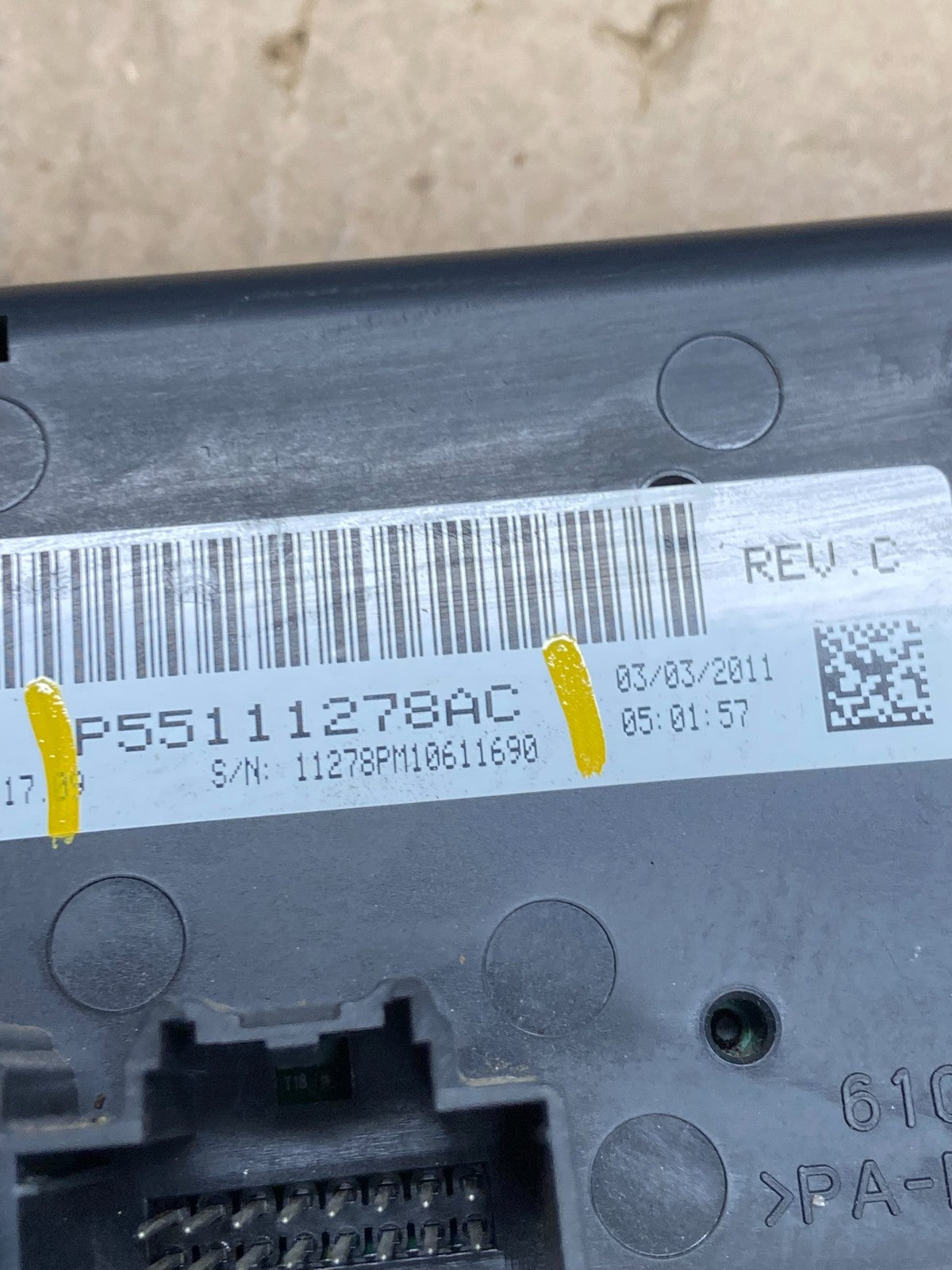2011 to 2017 Jeep Compass Dash Climate Temperature Control Radio Bezel x5750 DG5