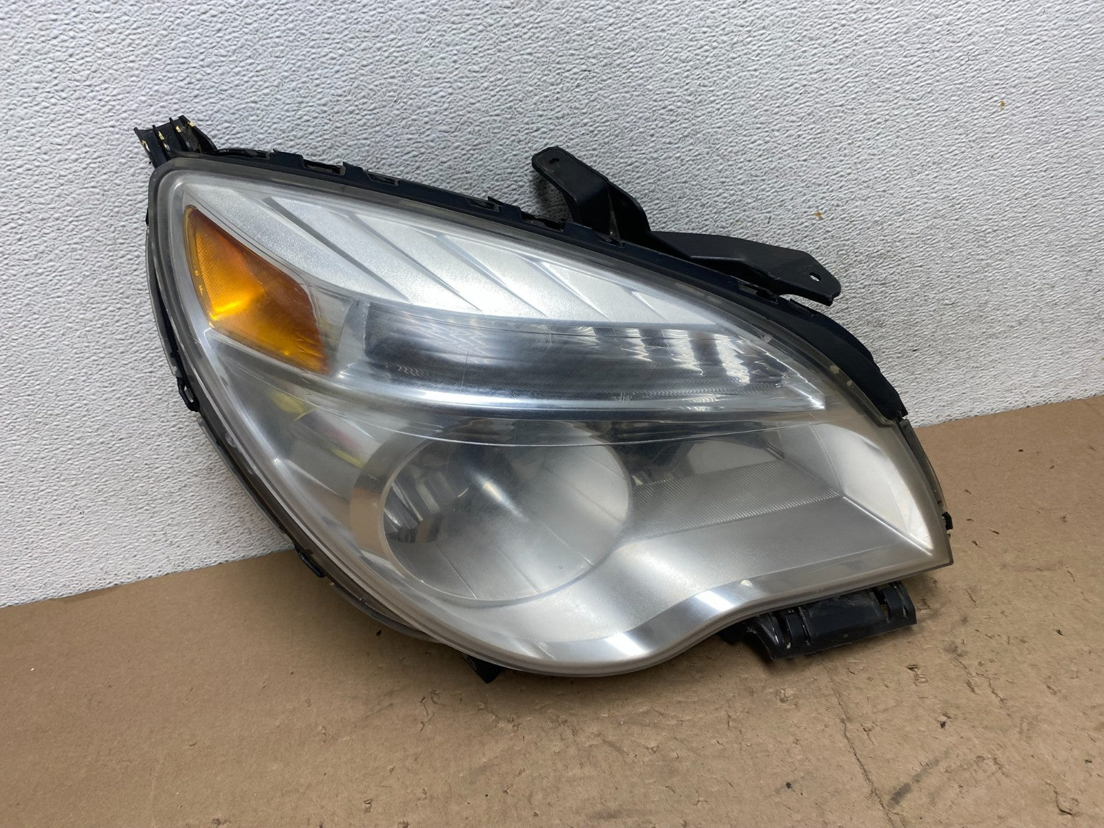 2010 - 2015 Chevrolet Equinox Halogen Headlight Right Passenger Side AG5646 DW0