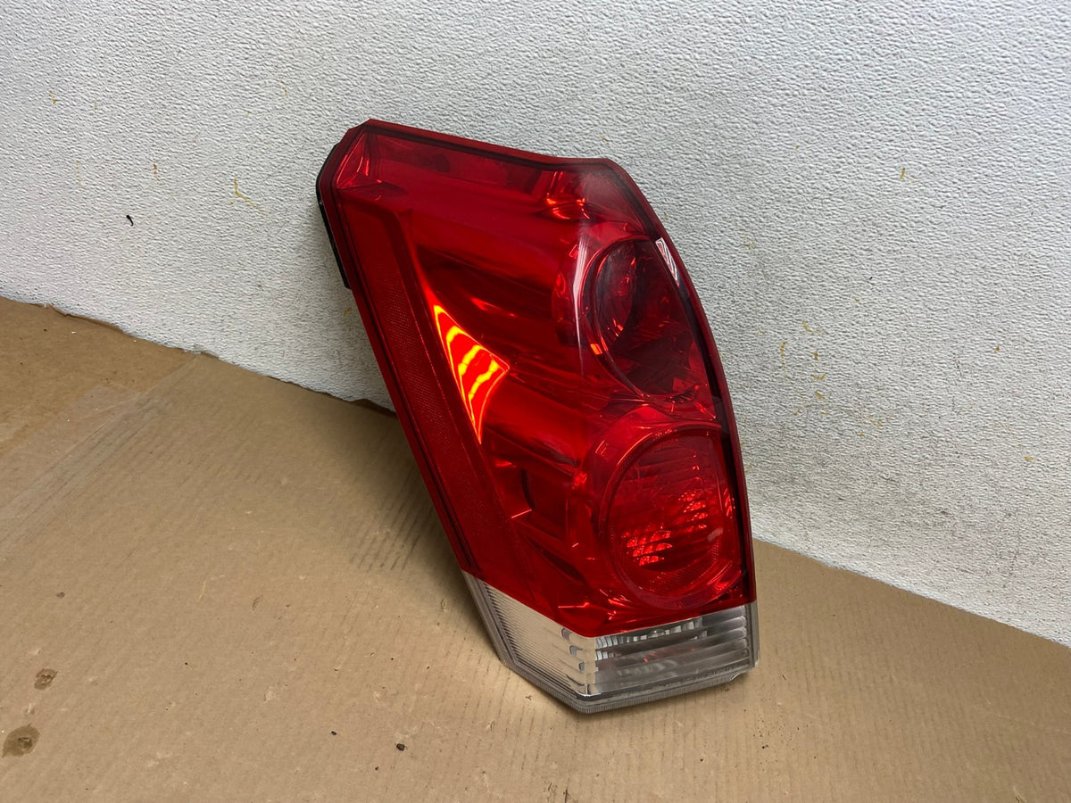 2004 to 2009 Nissan Quest Left Driver Lh Side Tail Light AH3016 LK0