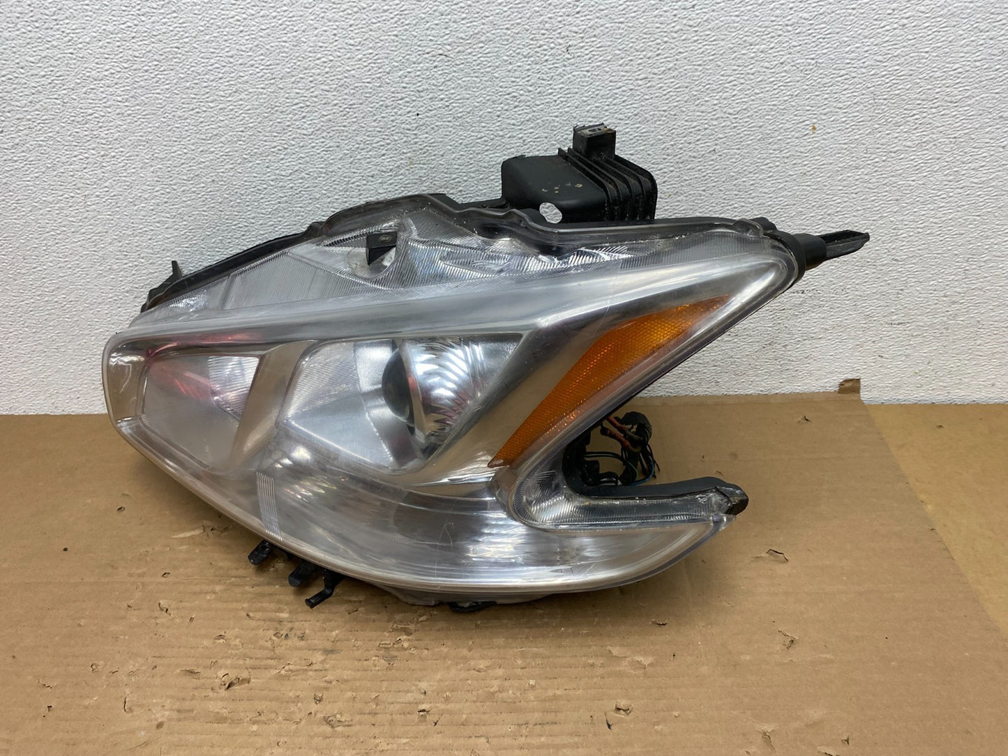 Halogen 2009 to 2014 Nissan Maxima Left Driver LH Side Headlight AD4263 DW1