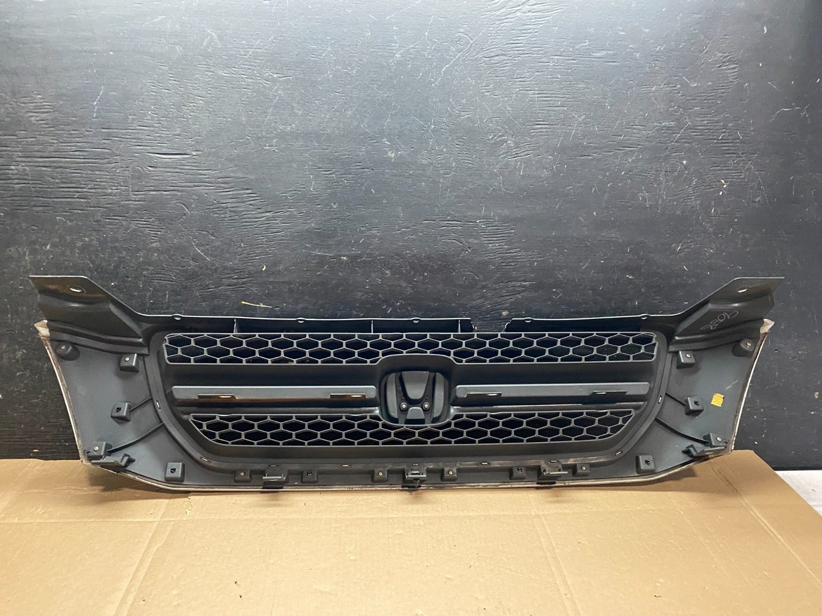 2003 2004 2005 Honda Pilot Front Upper Grill Grille U0056 DG4