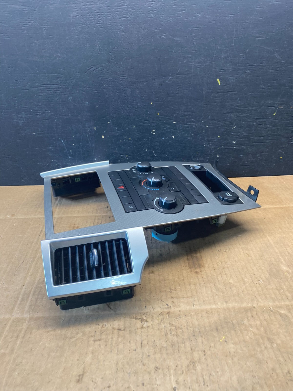 2008 2009 2010 Jeep Commander Grand Cherokee A/C Climate Control Bezel AA9158 DG4