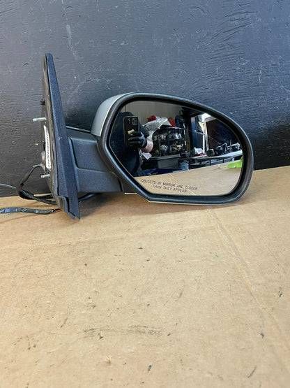2007-2013 Chevrolet Tahoe Silverado Suburban Right Passenger Mirror AE1003 DW10