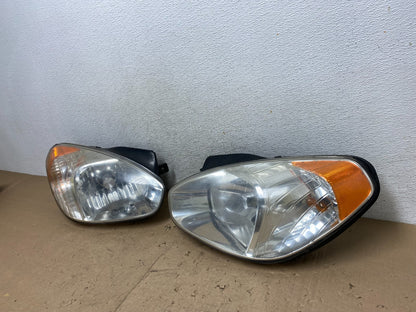 2006 to 2011 Hyundai Accent Sedan Left+Right Halogen Headlights AG5685 DW1