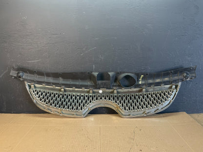 2007 to 2011 Hyundai Veracruz Chrome Grille Grill OEM AC2338 DG5
