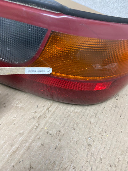 1997 to 2003 Chevrolet Malibu Passenger Right RH Side Tail Light AE9768 LK4