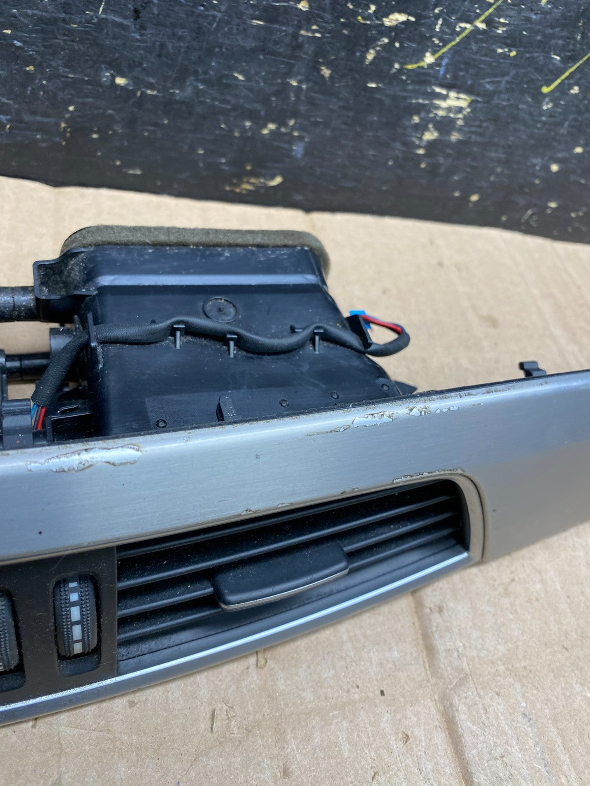 2008-2014 Mercedes Benz C Coupe W204 Cover Panel Center Air Vent  OEM AA4655 DG1