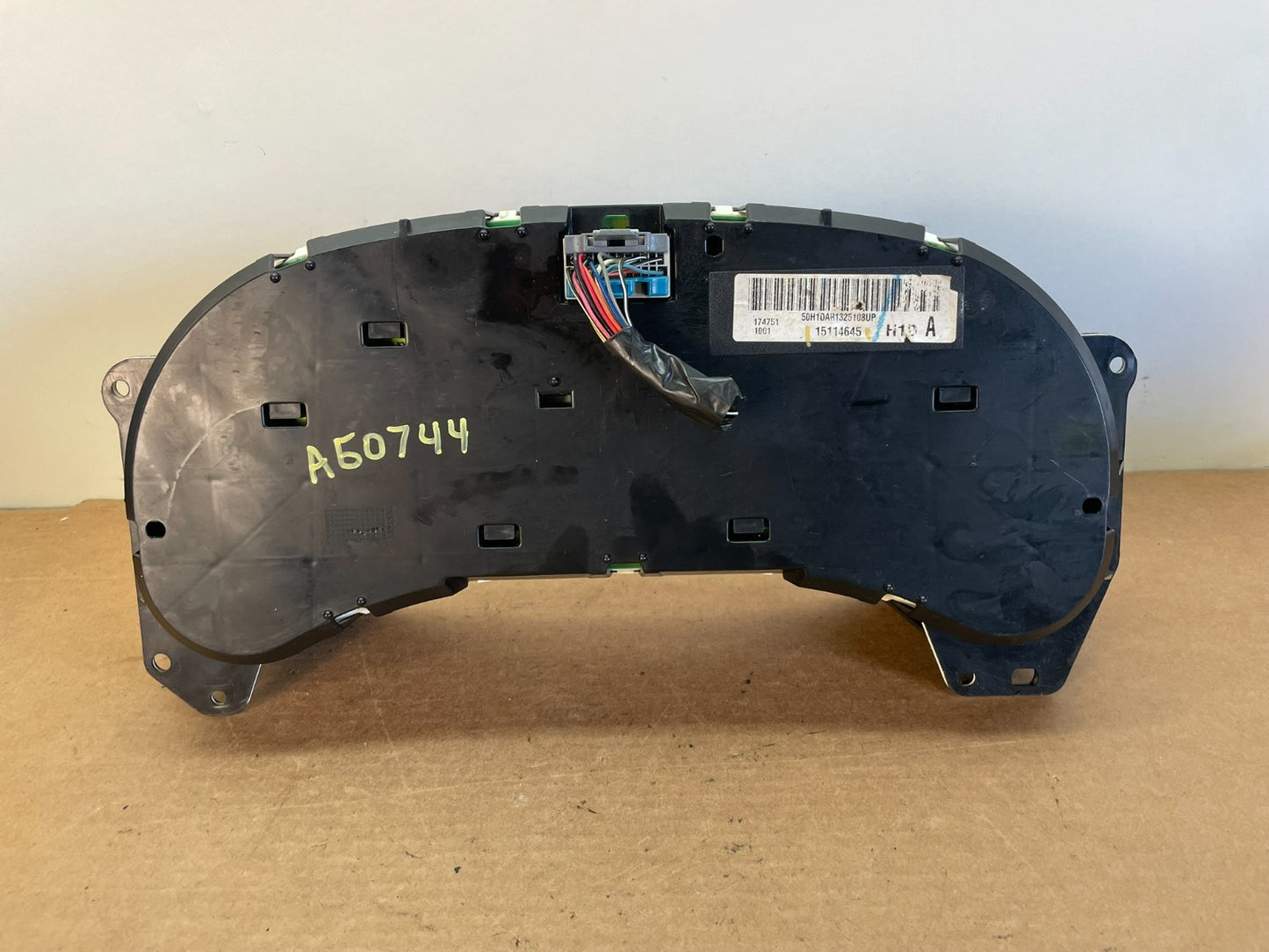 2003 to 2006 Cadillac Escalade Instrument Speedometer Cluster Gauge AG0744 DG7