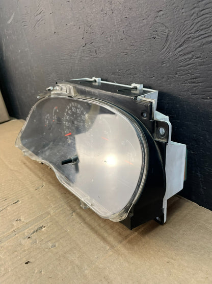 2001-2002 Ford Econoline E250 E350 Van Speedometer Instrument Cluster AC4939 DG4