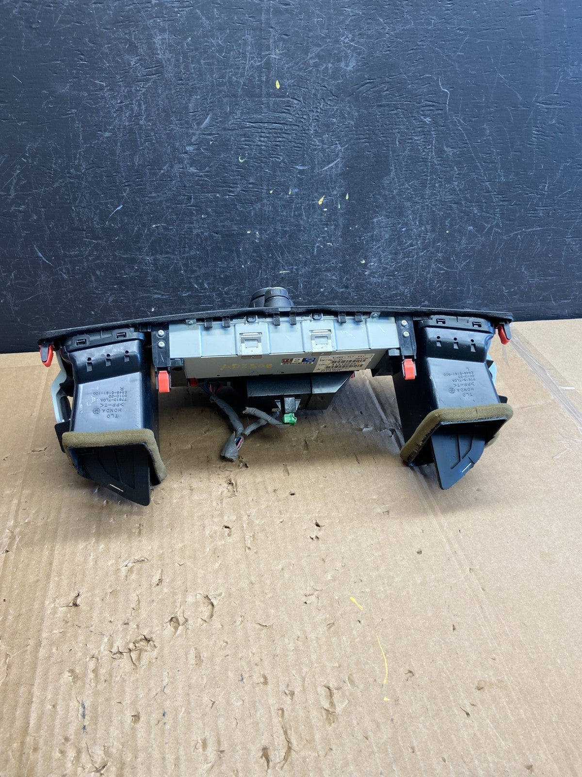 2011 to 2014 Acura TSX AM/FM CD Player Radio Audio System Air Vent AD2308 DG3