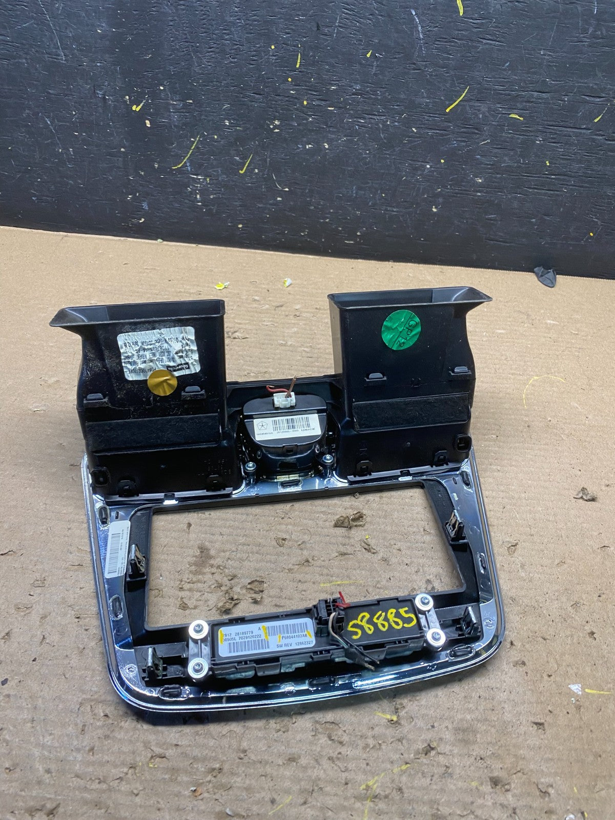 2011-2014 Chrysler 200 Dash Radio Bezel Trim Clock Hazard Bezel S8885 DG3