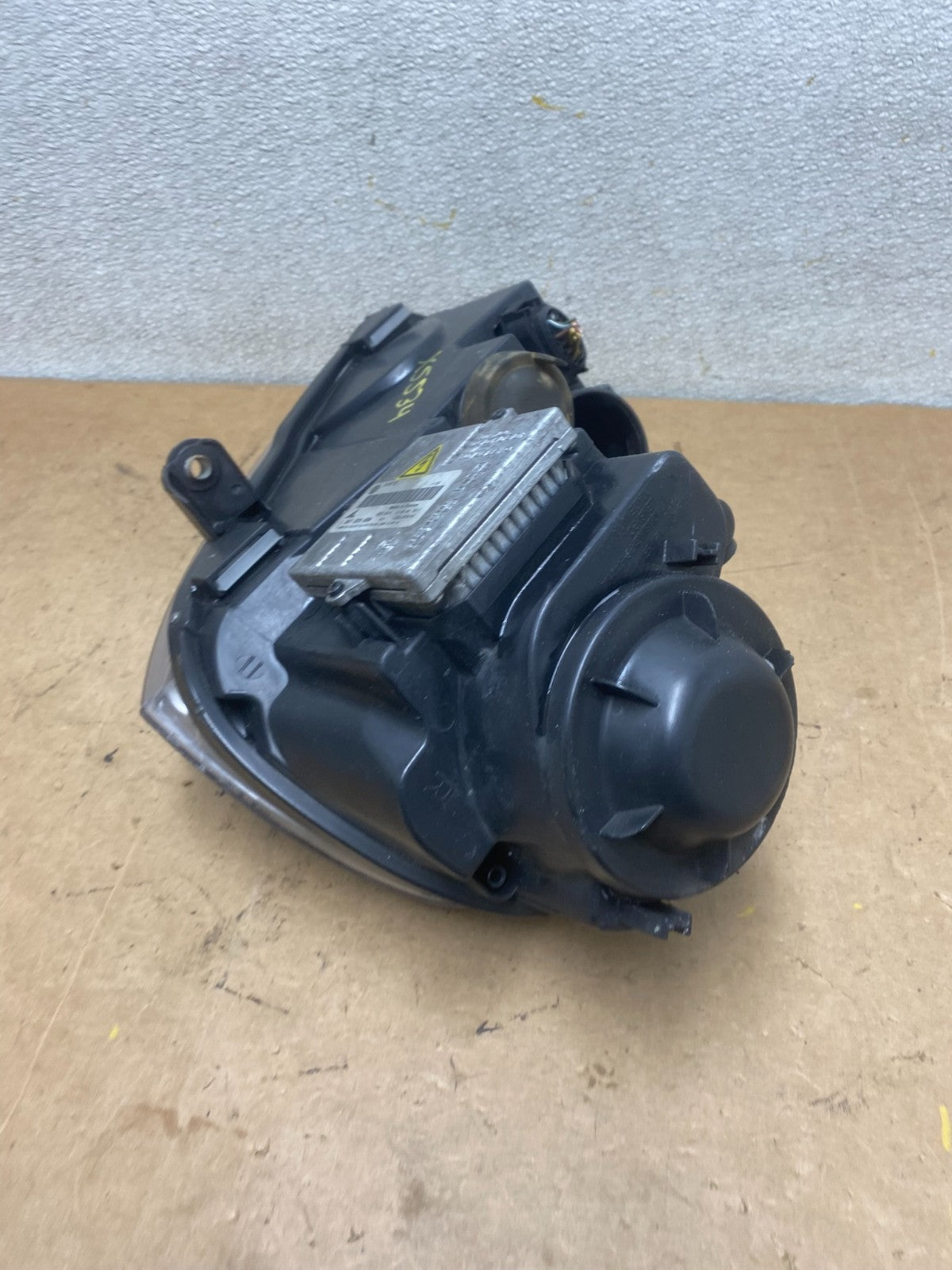 2006 to 2009 Volkswagen Jetta Golf Right RH HID Xenon Headlight Oem X5534 DW9