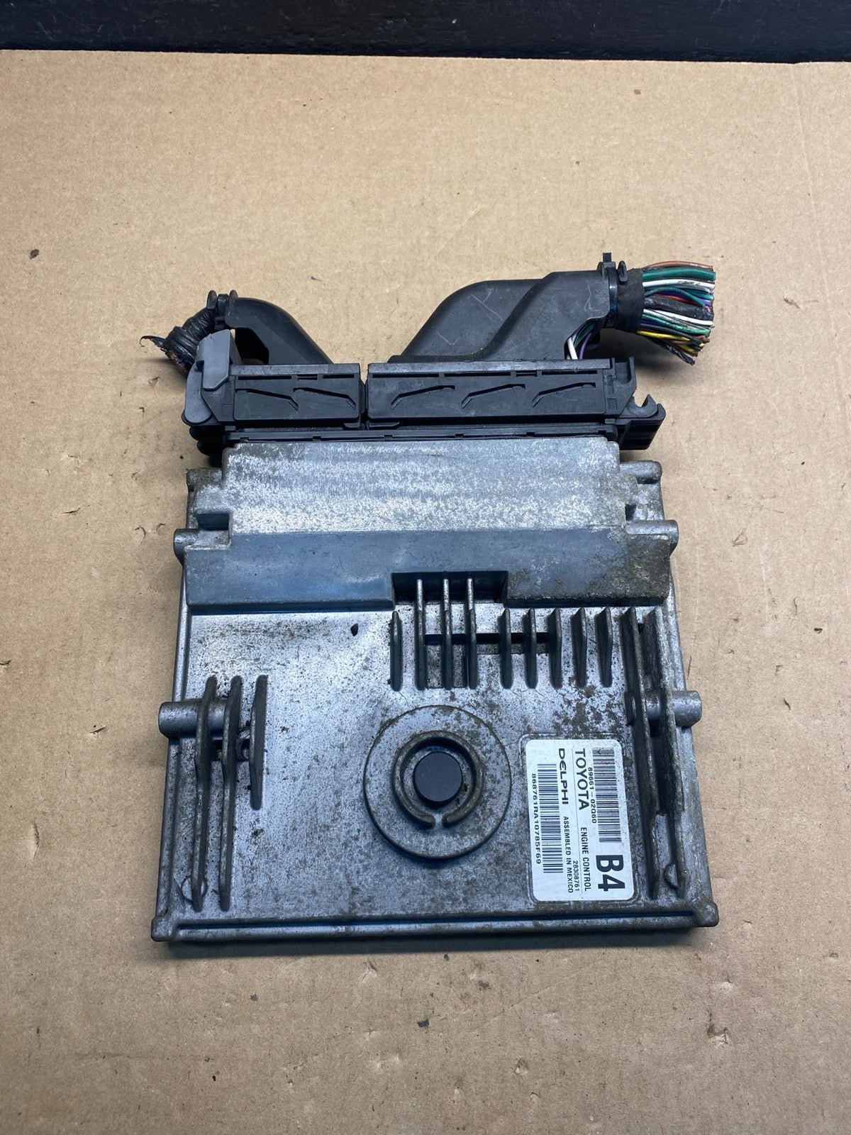 2011 to 2012 Toyota Corolla Engine Control Computer ECU PCM AE7427 DW0