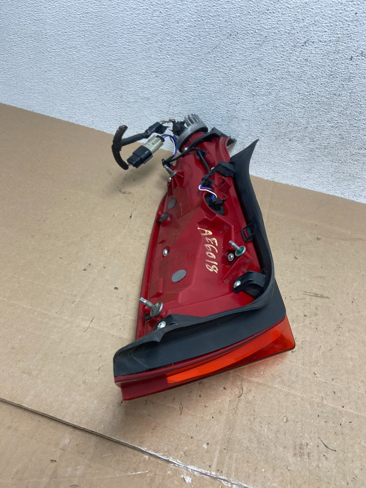 2013 to 2017 Cadillac XTS Left Driver LH Tail Light AE6018 DW5