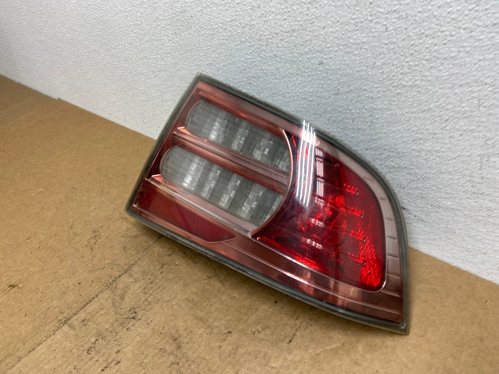 2007 - 2008 Acura Tl Right Passenger Rh Side Tail Light Oem AC3357 LK1