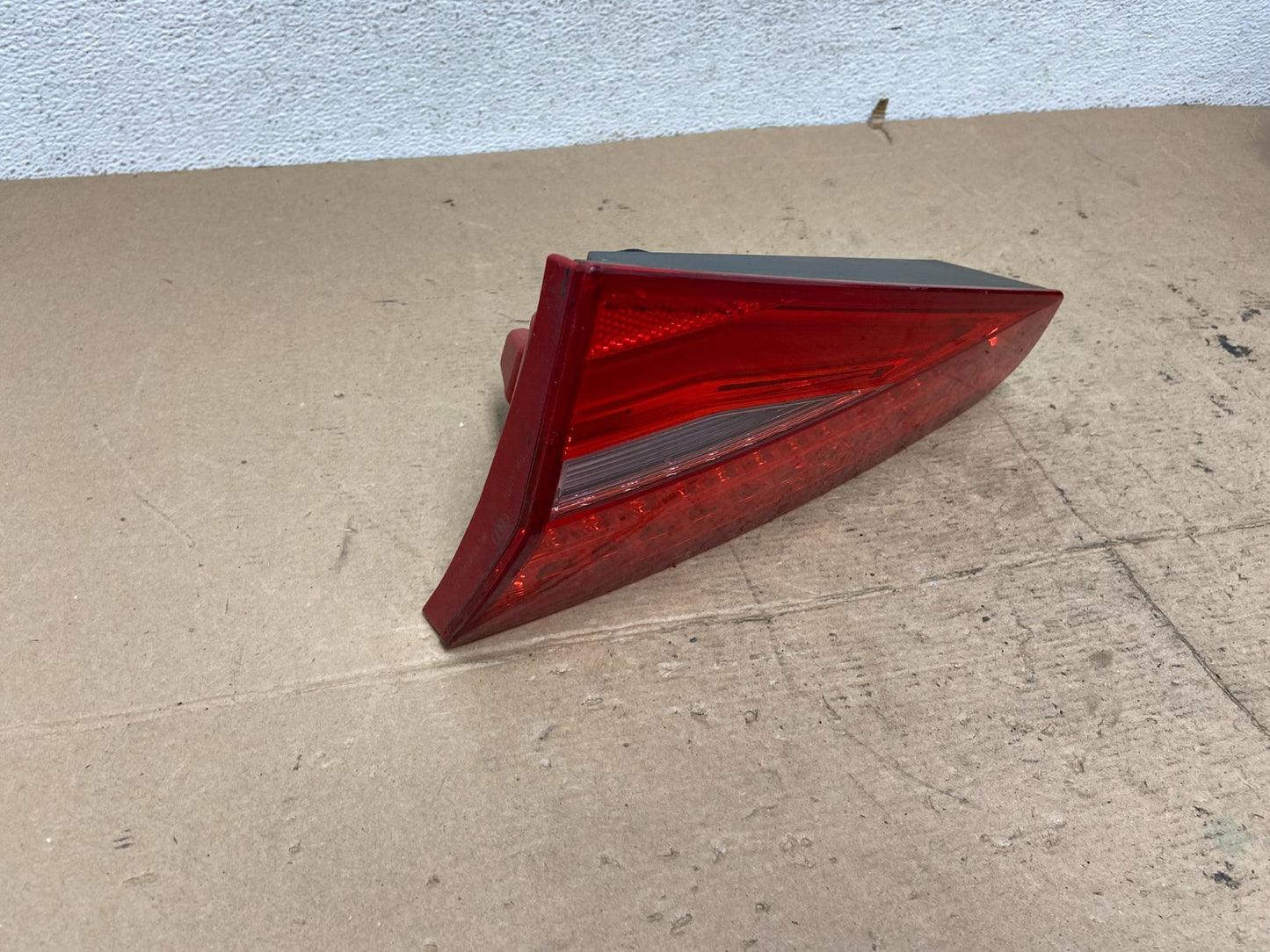 2013-2016 Audi A4 S4 Sedan Right Passenger Rh LED Inner Tail Light AF5747 DW2