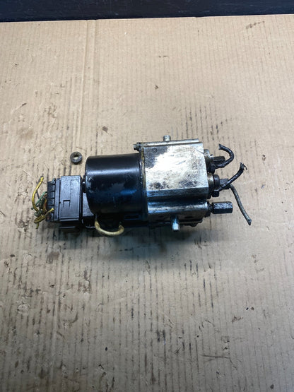 2006 2007 Ford E250 E350 Econoline Anti-Lock ABS Antilock Brake Pump AC0923 DG1