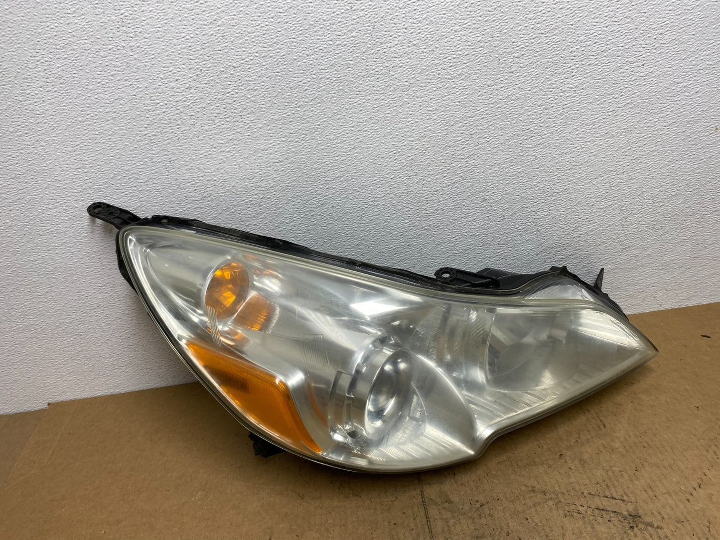 2010-2012 Subaru Legacy Outback Right Passenger Headlight Oem AC3250 DW0