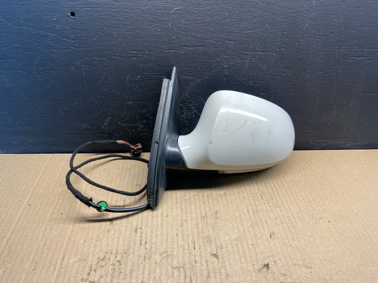 2006-2010 Volkswagen Passat Left Driver Turn Sgn View Door Mirror AC0546 MS0