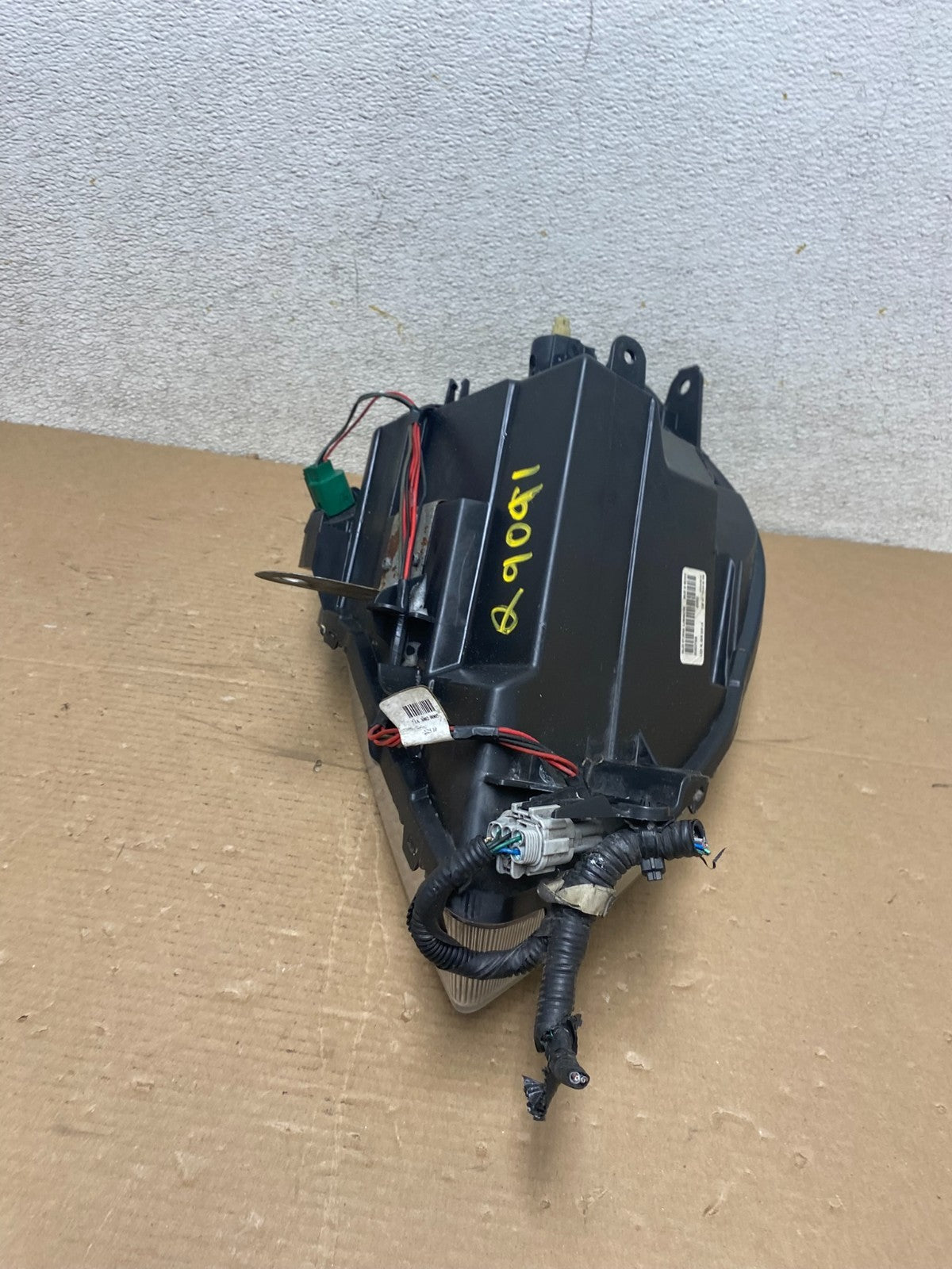 2010-2012 Nissan Sentra Halogen Left Driver LH Black Headlight Q9091 DW8