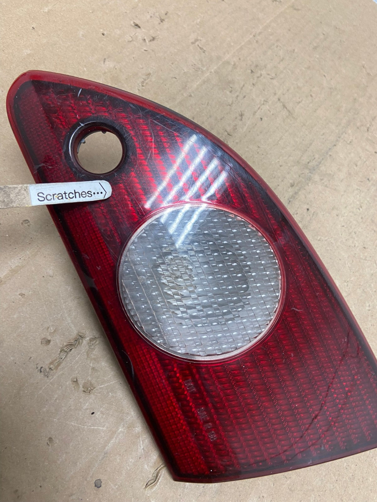 2001 2002 Toyota Corolla Right Passenger RH Side Inner Tail light AC5813 LK3
