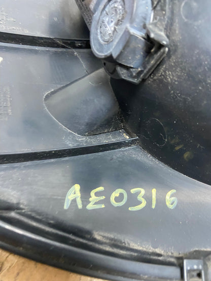 2004 - 2007 Dodge Grand Caravan Right Passenger Side Tail Light AE0316 LK6