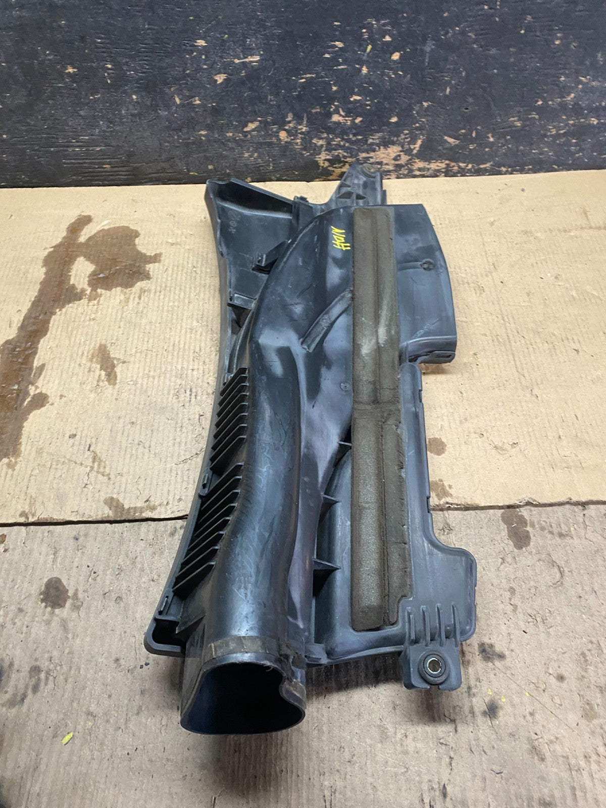 2006 to 2008 Infiniti M35 3.5L Front Air duct Inlet Tube OEM 16554-EG000 X31457
