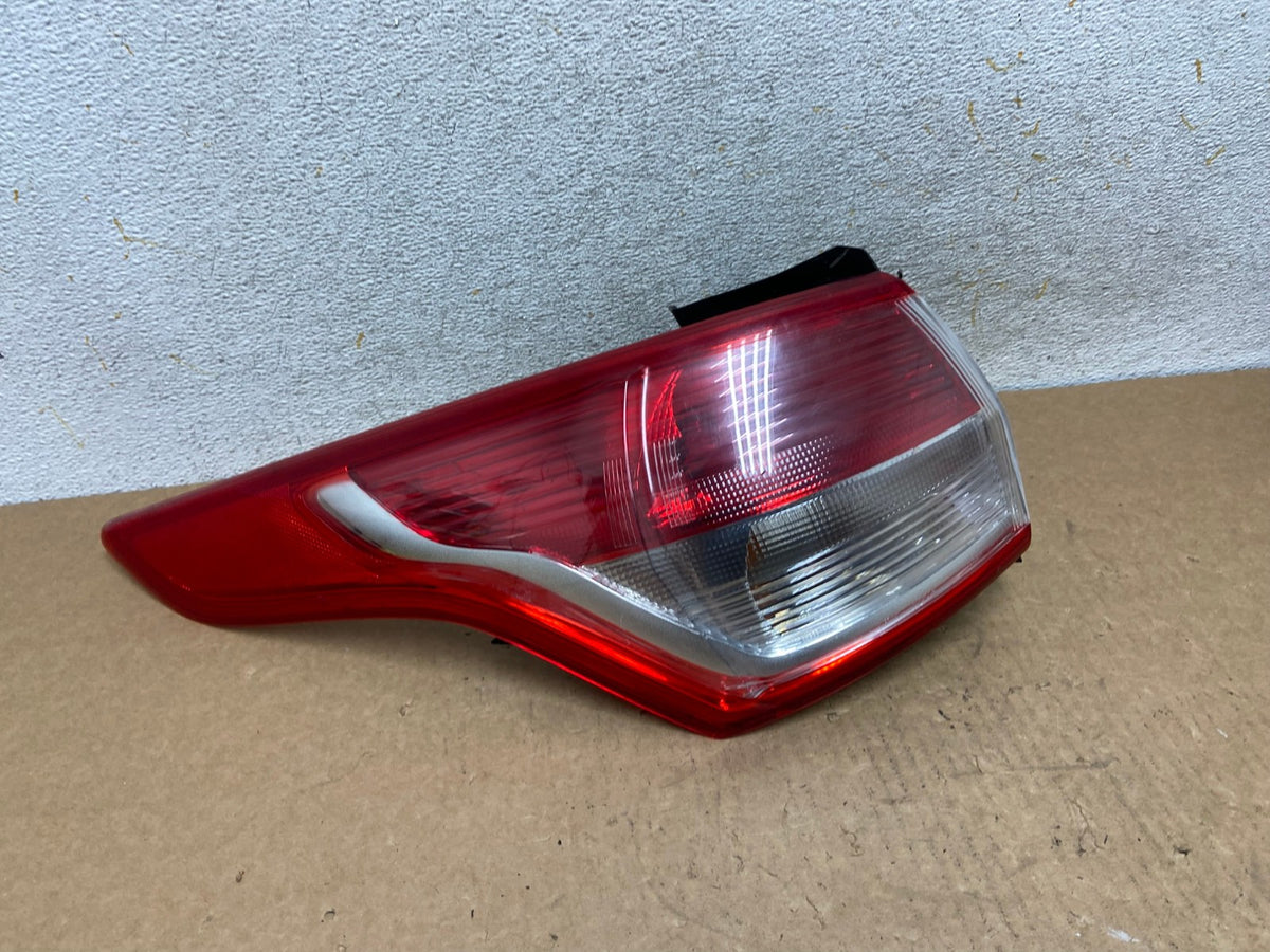 2013 to 2016 Ford Escape Left Driver LH Side Tail Light AI3436 LK0