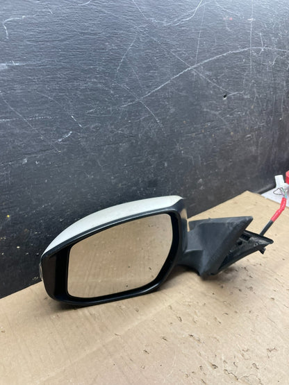 2016 to 2018 Nissan Altima Left Driver LH Turn Signal Door Mirror Q6386 DG10