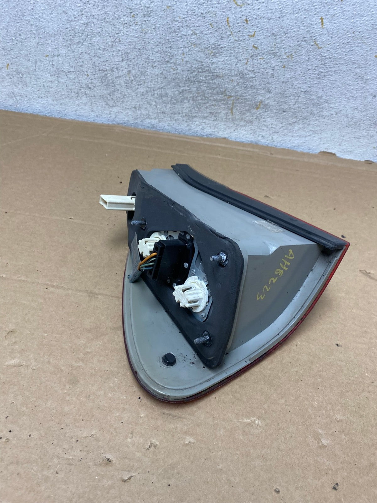 2004 2005 2006 BMW E53 X5 Right Passenger Rh Side Tail Light AH8223 LK6